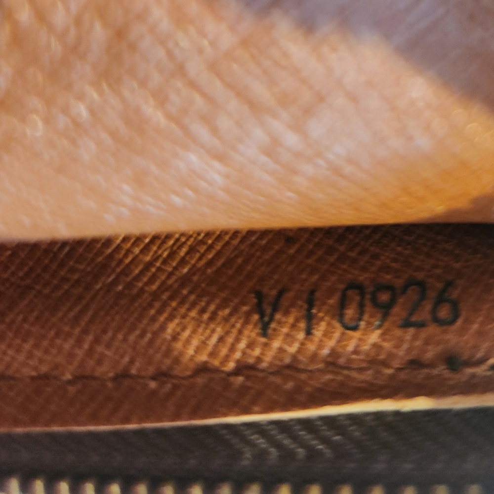 COA! Louis Vuitton Babylone Tote Bag. Stunning LV At A Great Price! - Picture 14 of 16